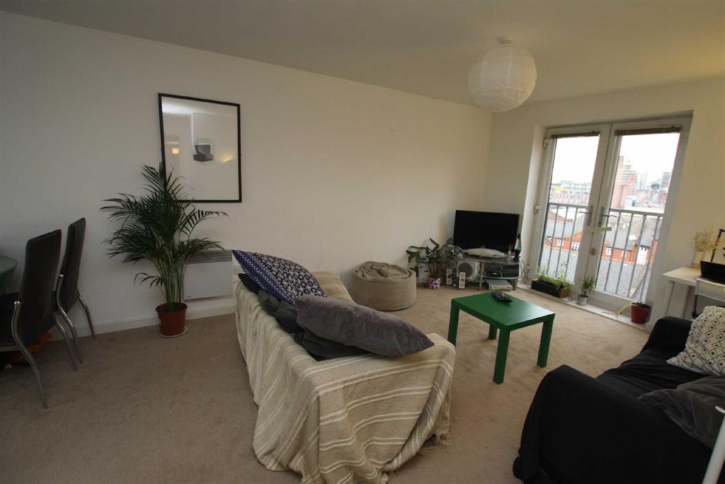 Property photo 2 of 7