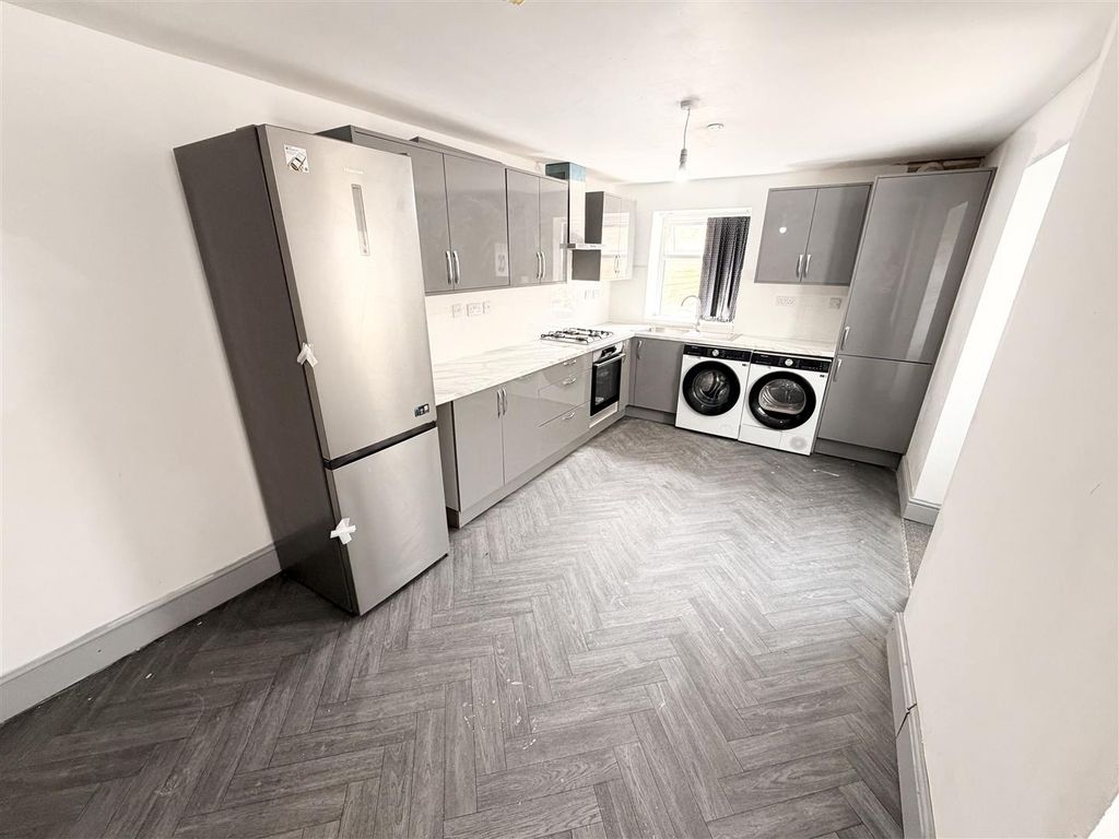 Property photo 1 of 12 Tempimageedknzf.Jpg