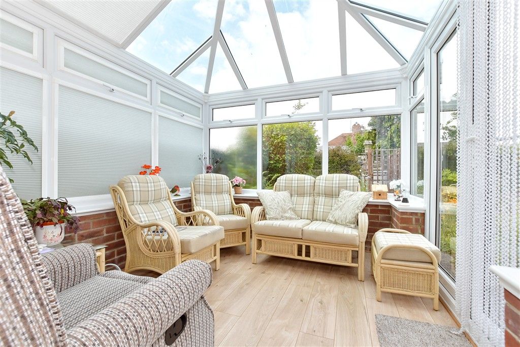 Property photo 1 of 11 Conservatory