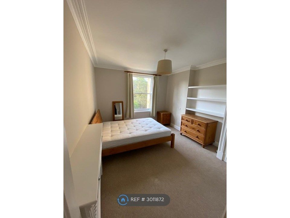 Property photo 3 of 18 Master Bedroom With En Suite