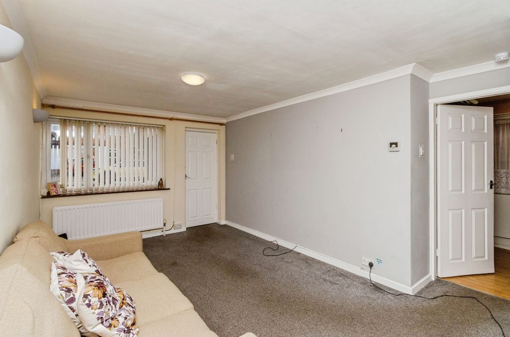 Property photo 3 of 17 Photo
