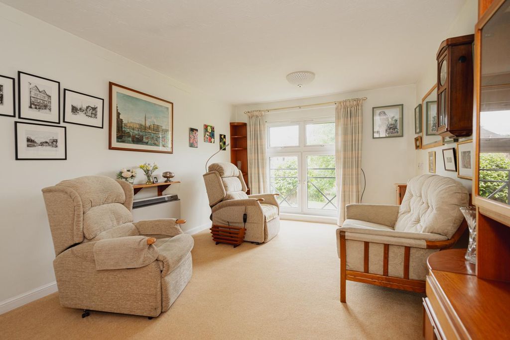 Property photo 3 of 17 Rightmove 7.Jpg