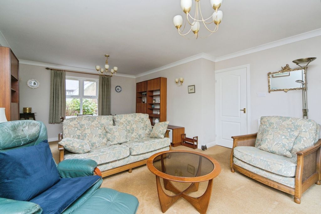 Property photo 2 of 17 Pbox-Img.Jpg