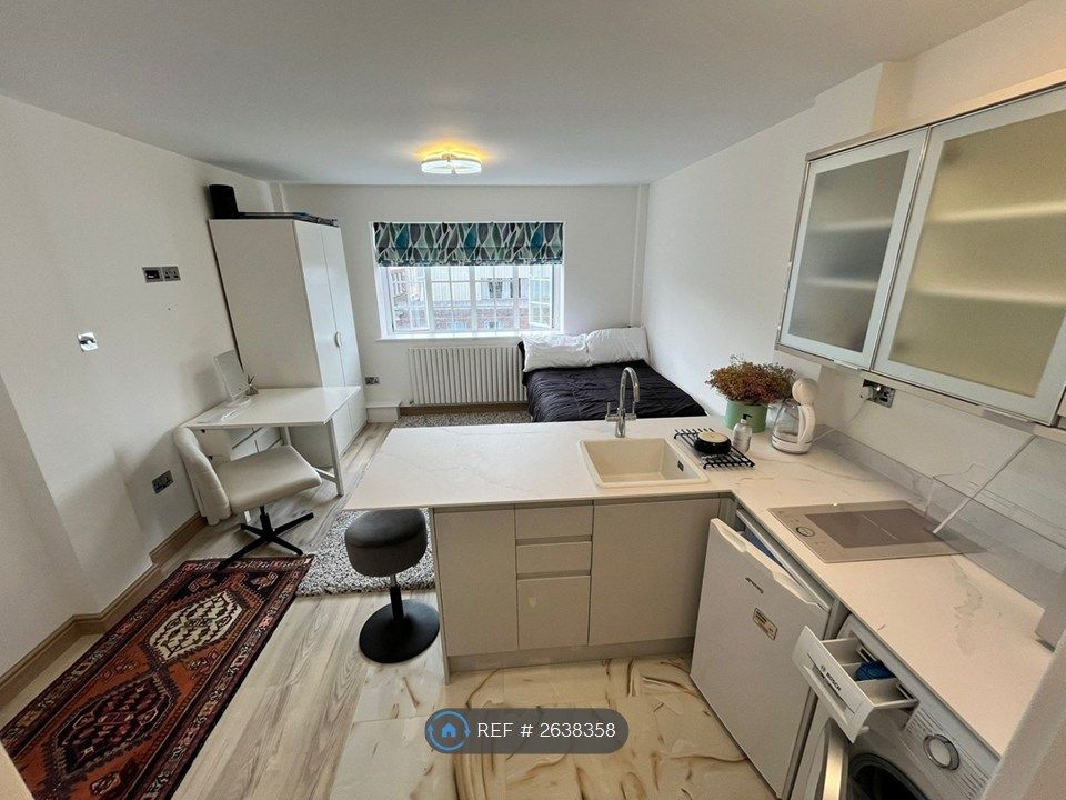 Property photo 1 of 7 Room
