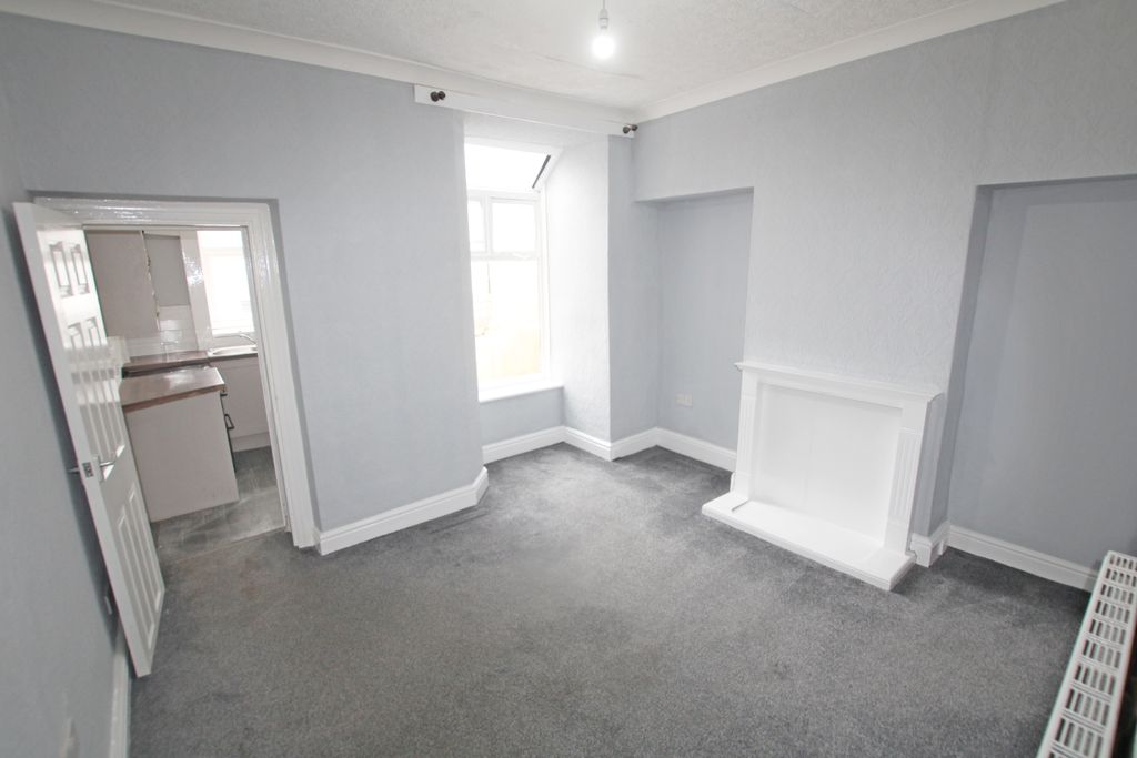 Property photo 3 of 7 3