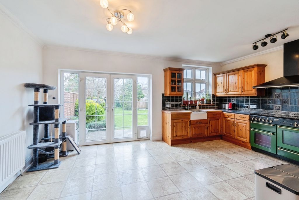 Property photo 2 of 19 Pbox-Img.Jpg