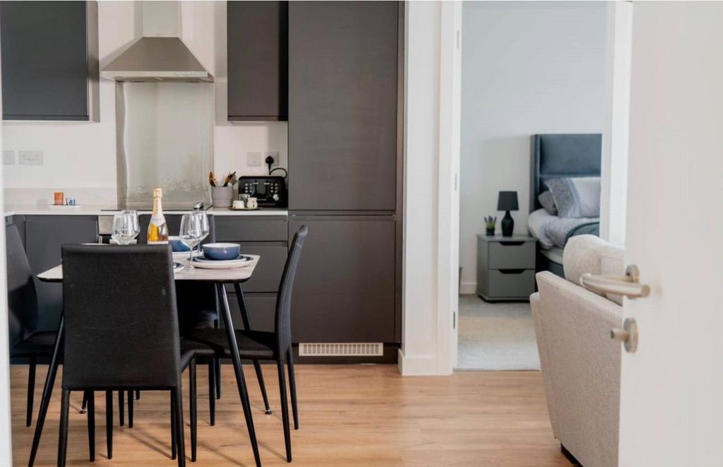 Property photo 2 of 31 Picture No. 09