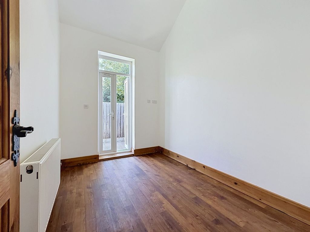Property photo 3 of 19 Dining Room