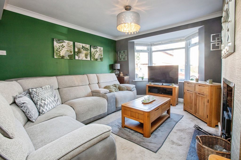 Property photo 2 of 16 Pbox-Img.Jpg