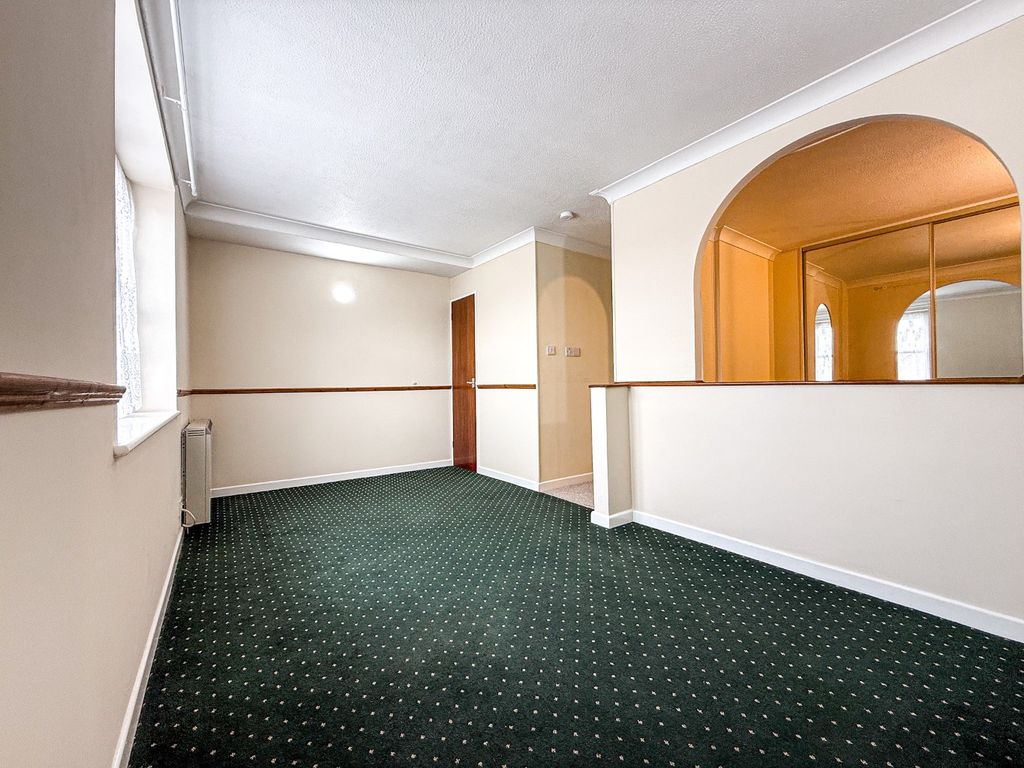 Property photo 2 of 9 5017916