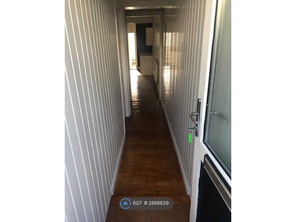 Property photo 3 of 34