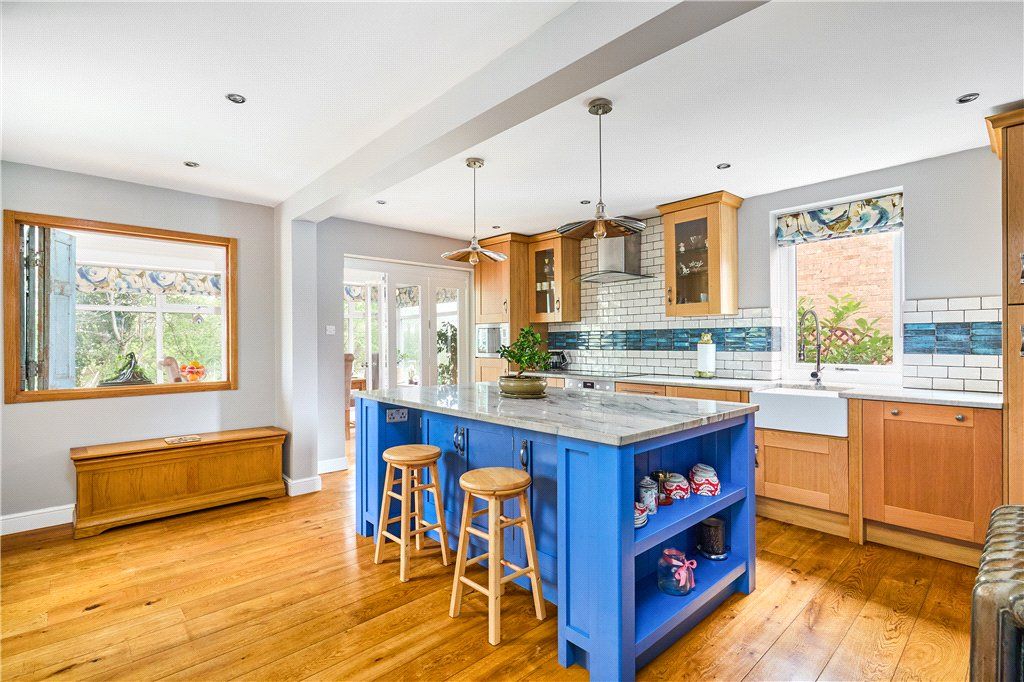 Property photo 3 of 18 Dining Kitchen