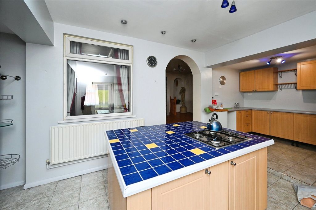 Property photo 2 of 23 Kitchen