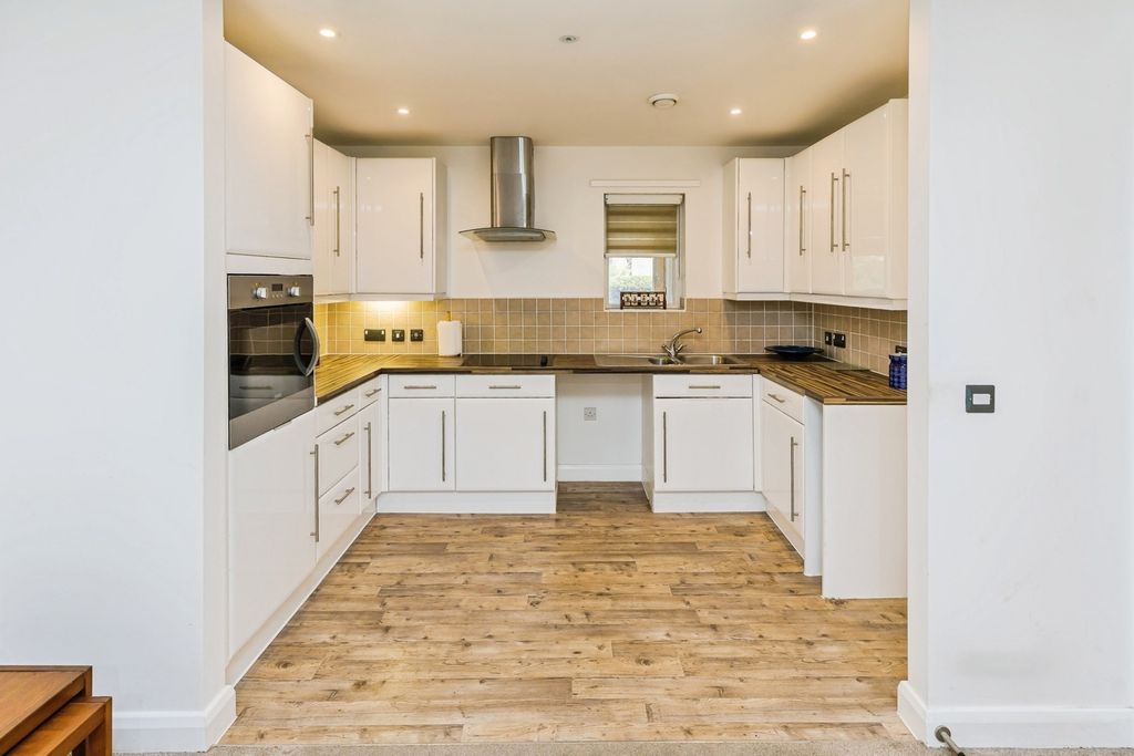 Property photo 2 of 19 Pbox-Img.Jpg