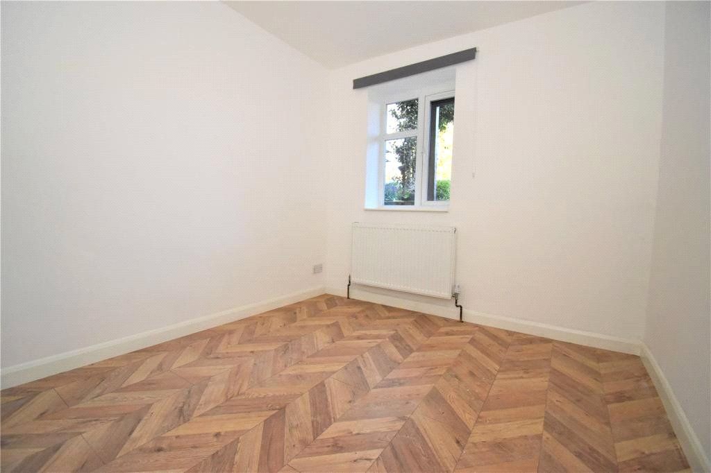 Property photo 3 of 8 Picture No. 06