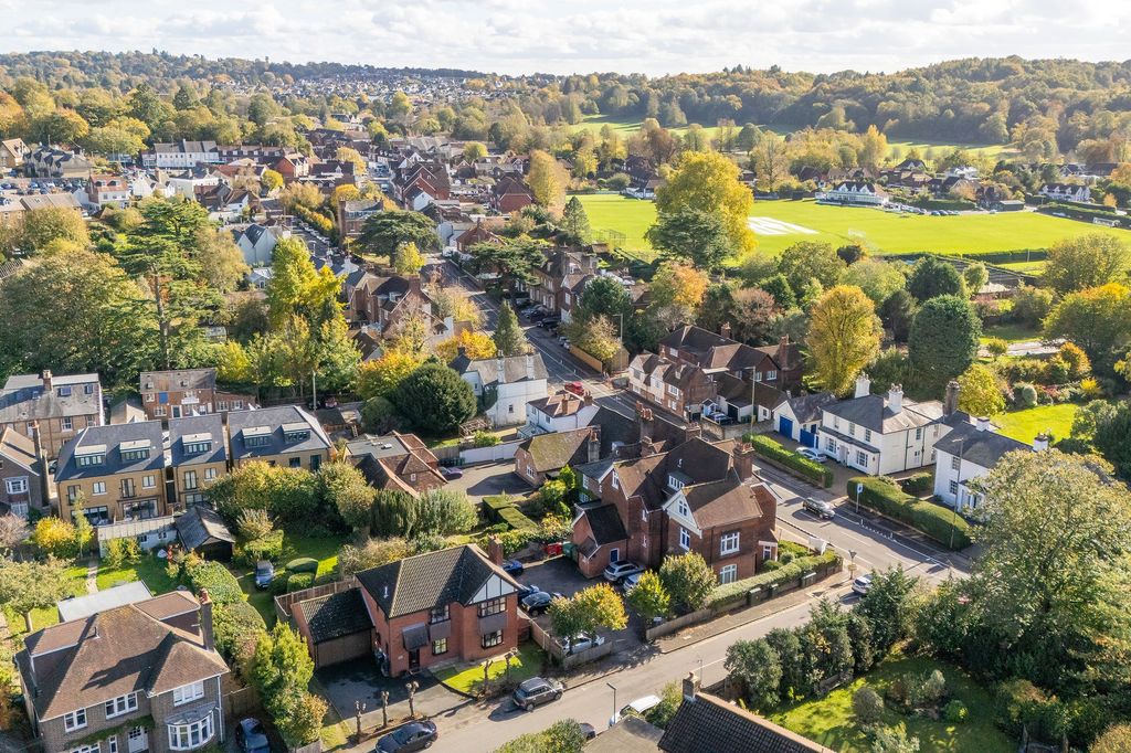 Property photo 2 of 22