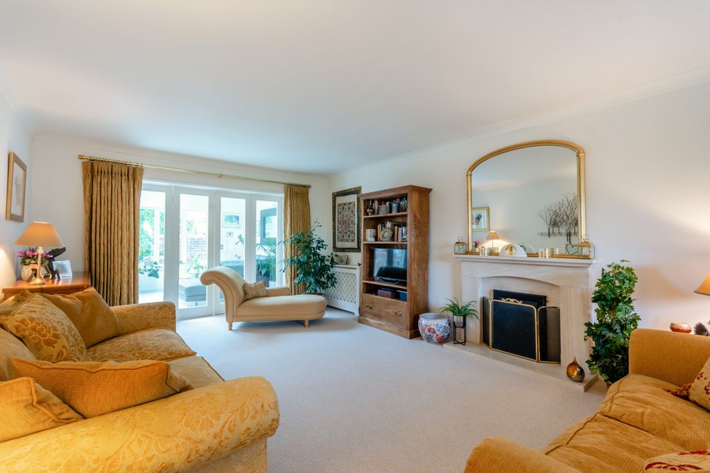 Property photo 3 of 12