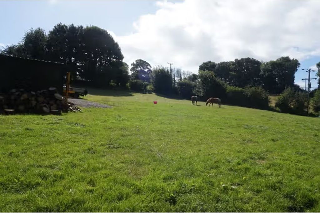 Property photo 2 of 48