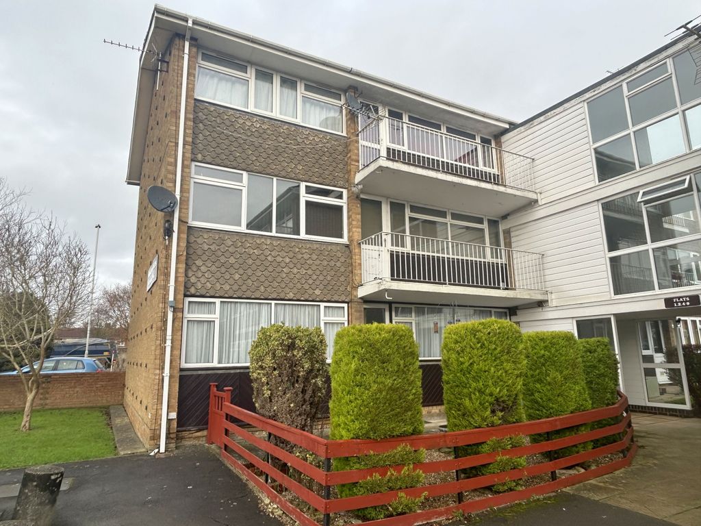 Property photo 1 of 20 2 Bedroom Ground Floor Flat For Sale