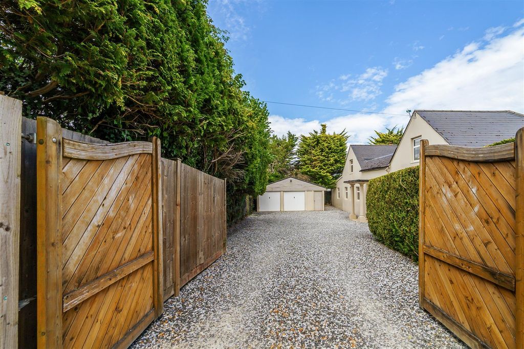 Property photo 1 of 32 Sunnyside,  (32).Jpg