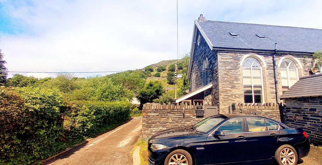 Property photo 2 of 38