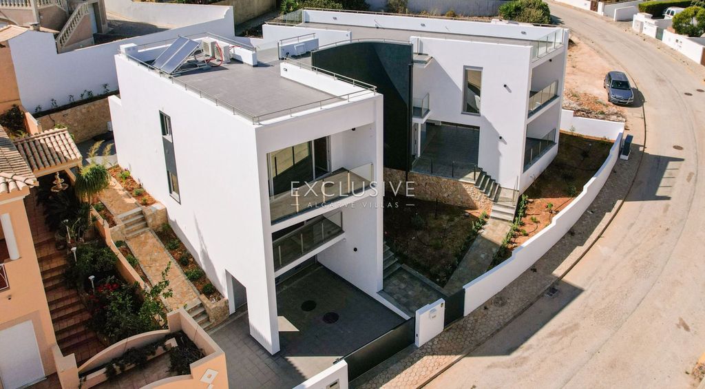 Property photo 1 of 33