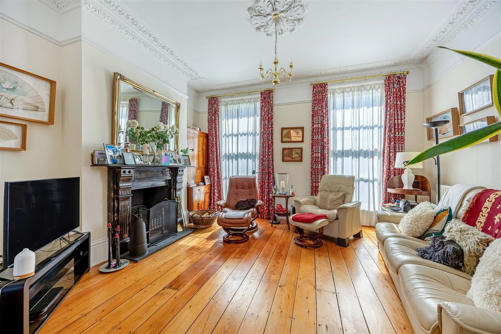 Property photo 2 of 14 Derwent012.Jpg