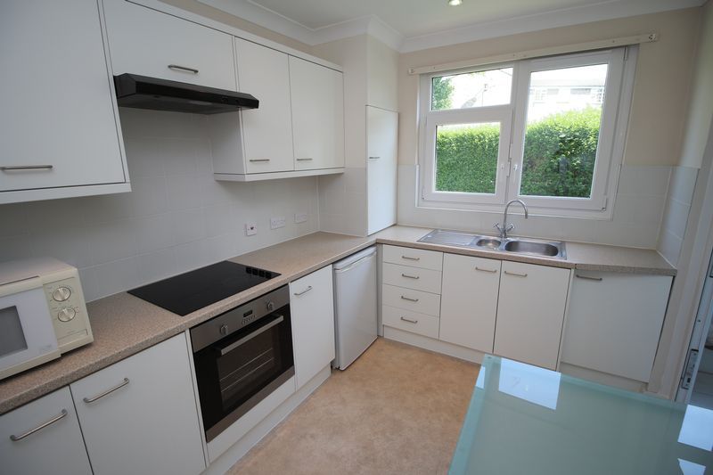 Property photo 1 of 11 Kitchen