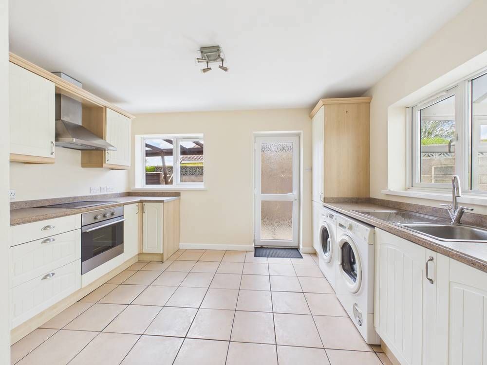 Property photo 3 of 21 Giraffe360-Still030