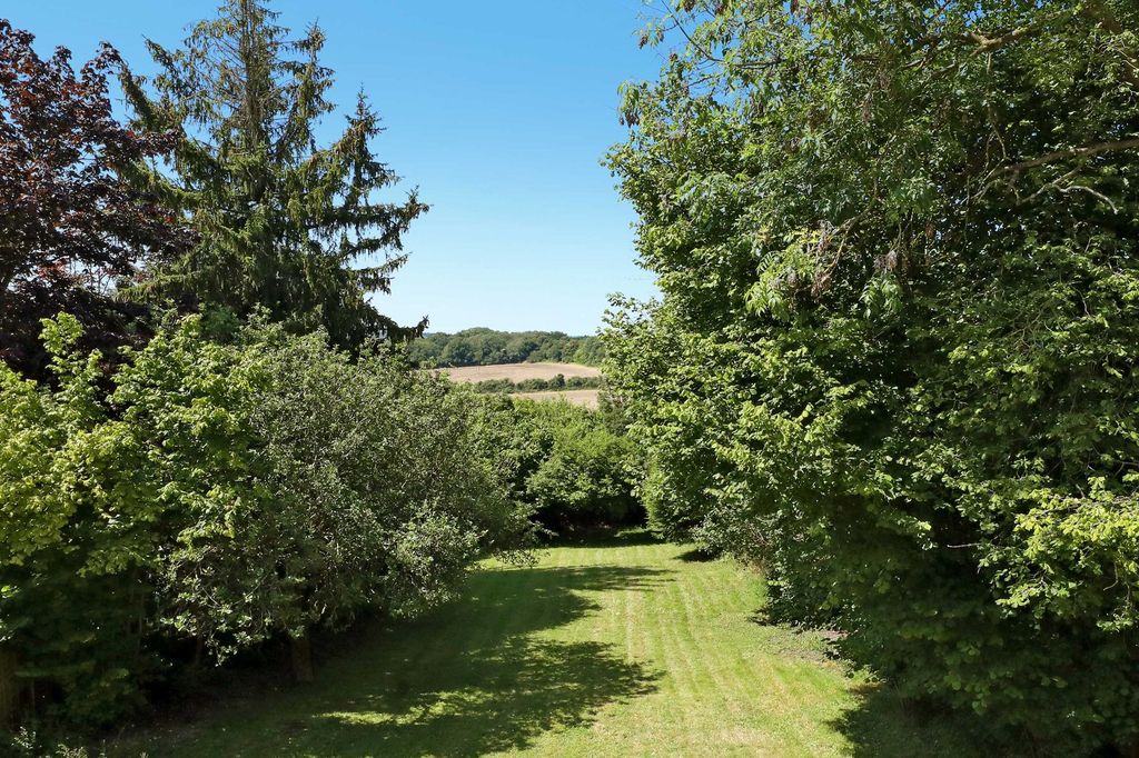 Property photo 3 of 16 Views
