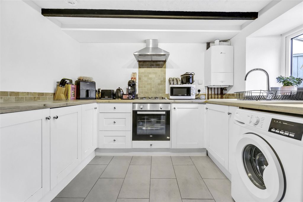 Property photo 2 of 8 Picture No. 04