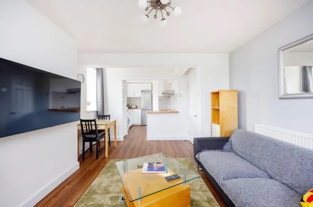 Property photo 3 of 14