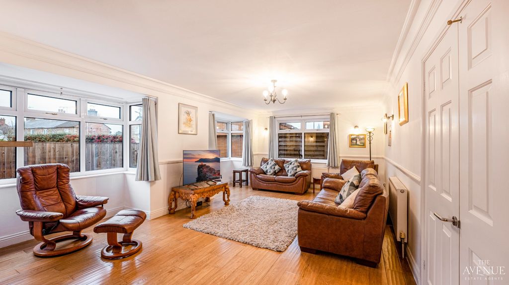 Property photo 2 of 43 3933995