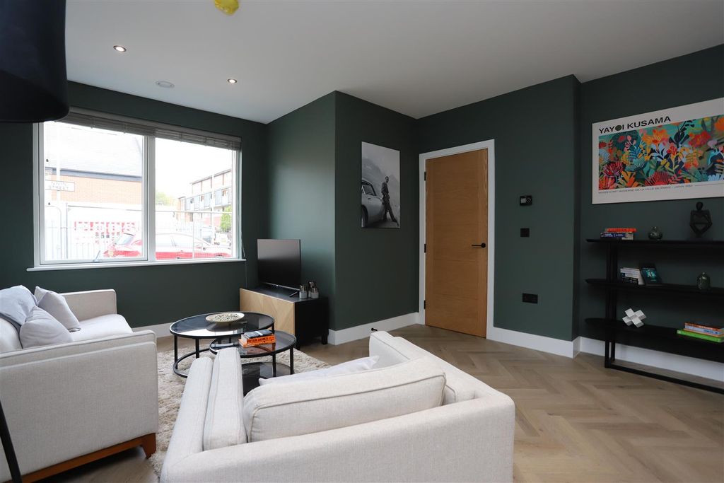 Property photo 2 of 13 Lou.Jpg