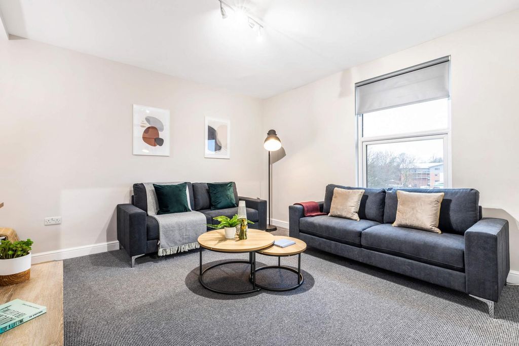 Property photo 3 of 11 Bright, Modern Living Room With Two Comfortable So...