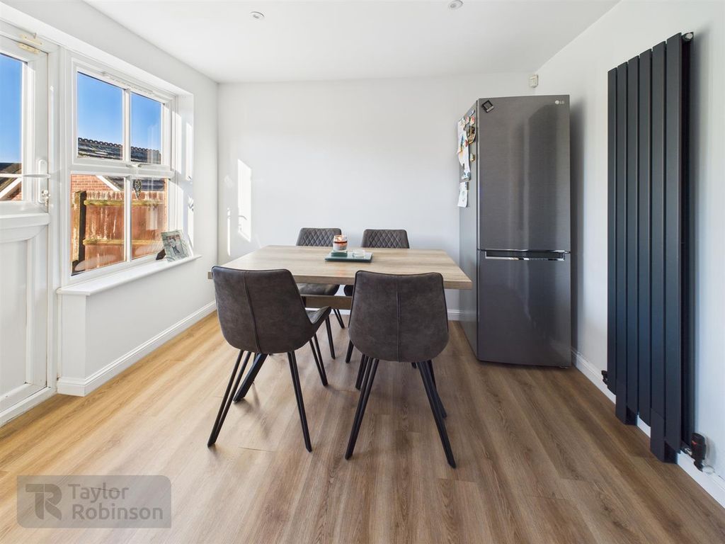 Property photo 3 of 13 Cam02600G0-Pr0623-Still003.Jpg