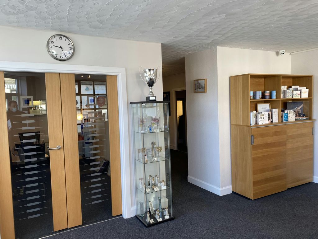 Property photo 2 of 3 Img-6906.Jpg