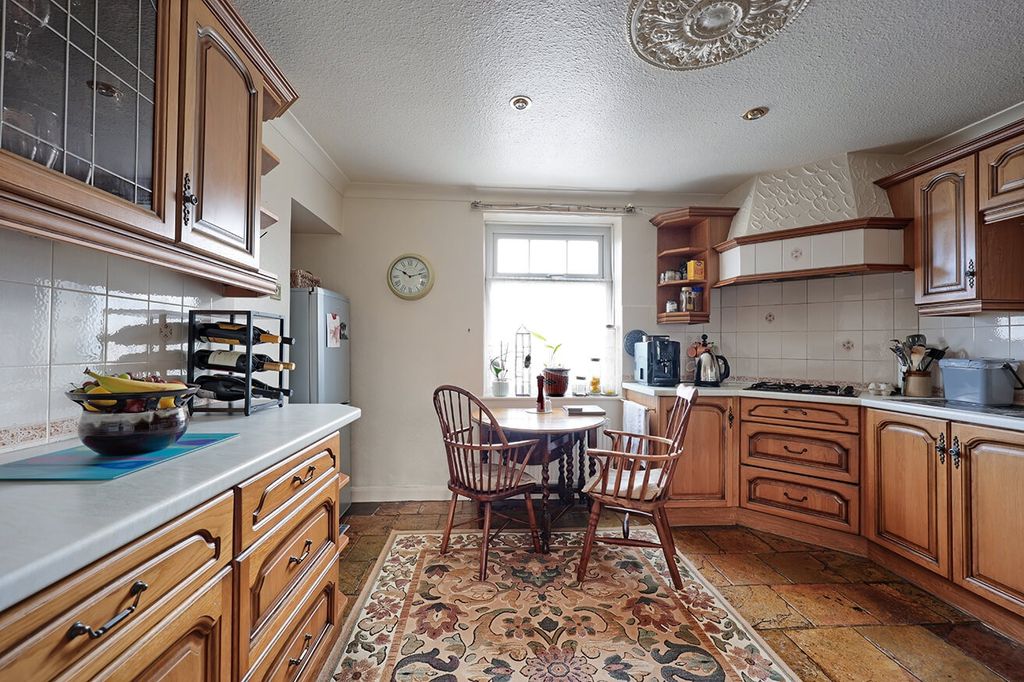Property photo 3 of 21 4796326