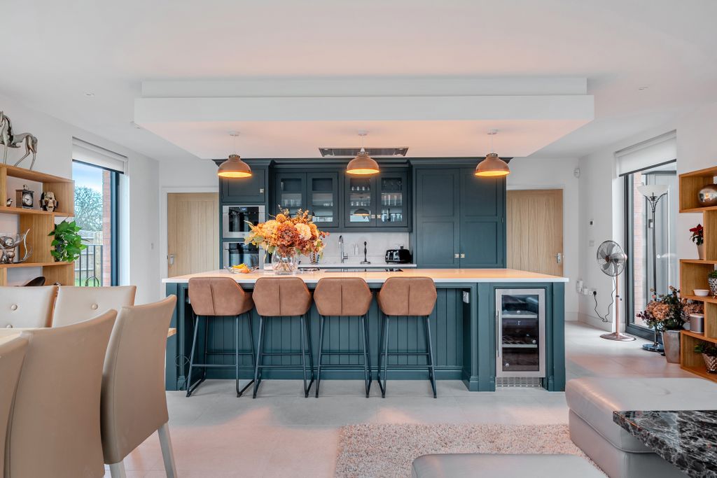 Property photo 3 of 19