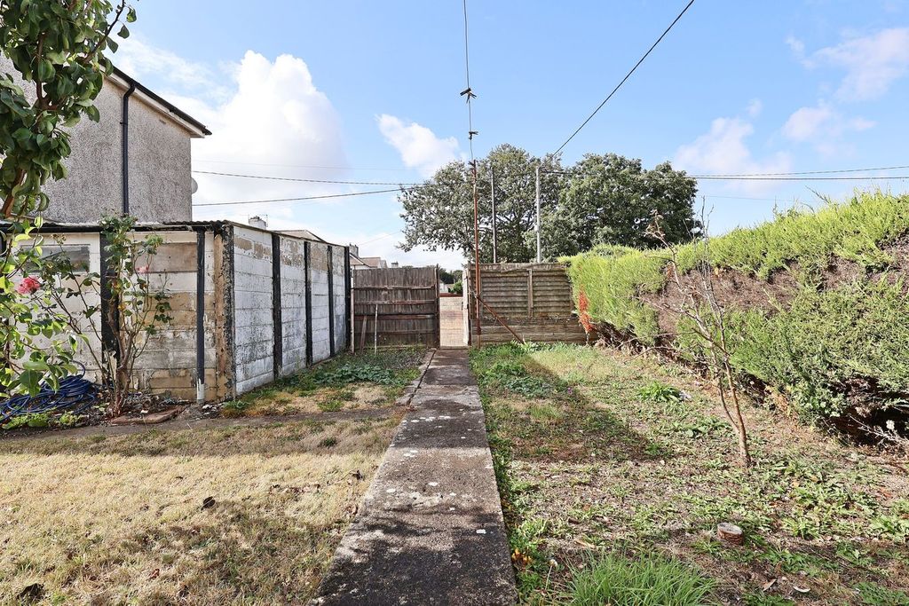 Property photo 3 of 20