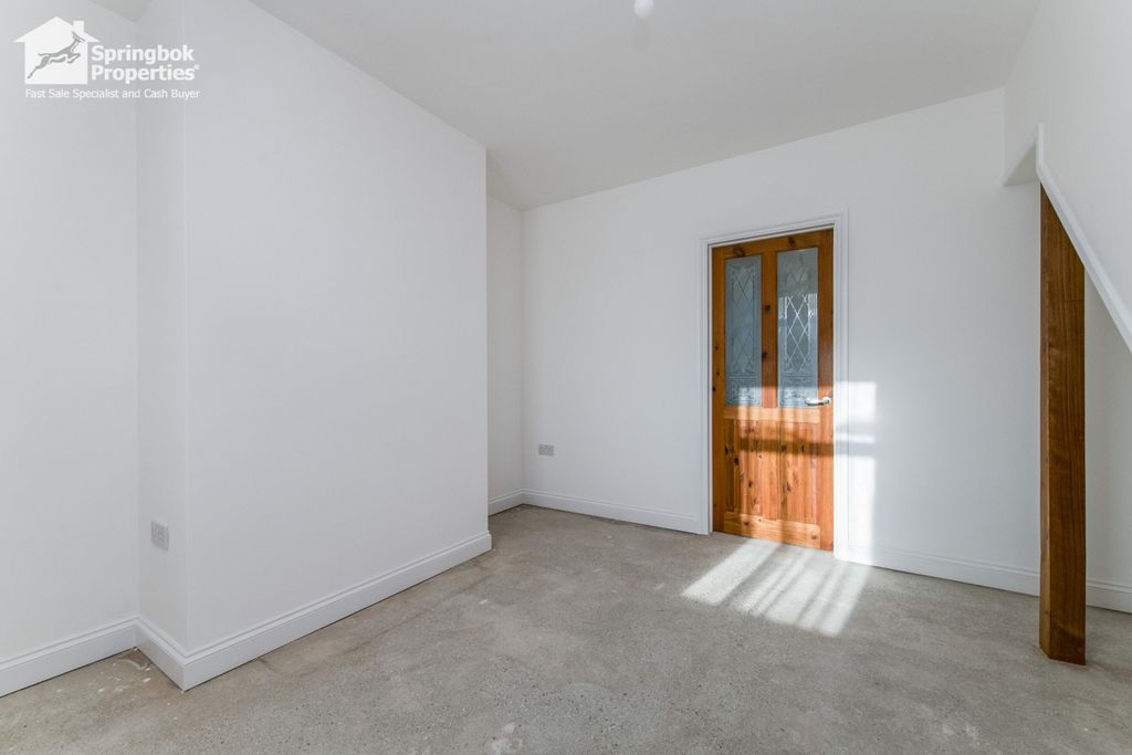 Property photo 3 of 13 Image 2