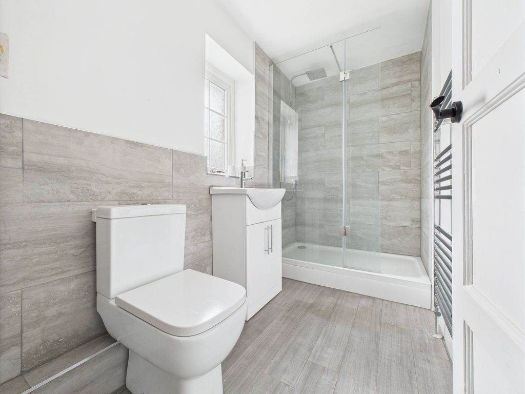 Property photo 3 of 18 Shower Room