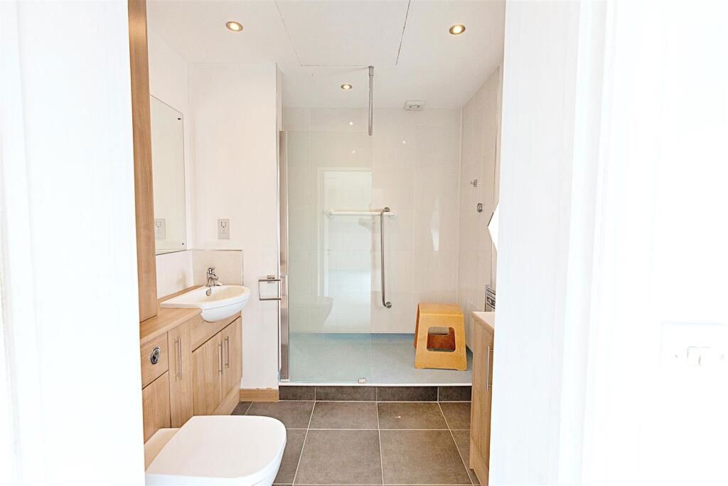 Additional image 16 of 3 bed flat for saleBradford Avenue, Cleethorpes DN35