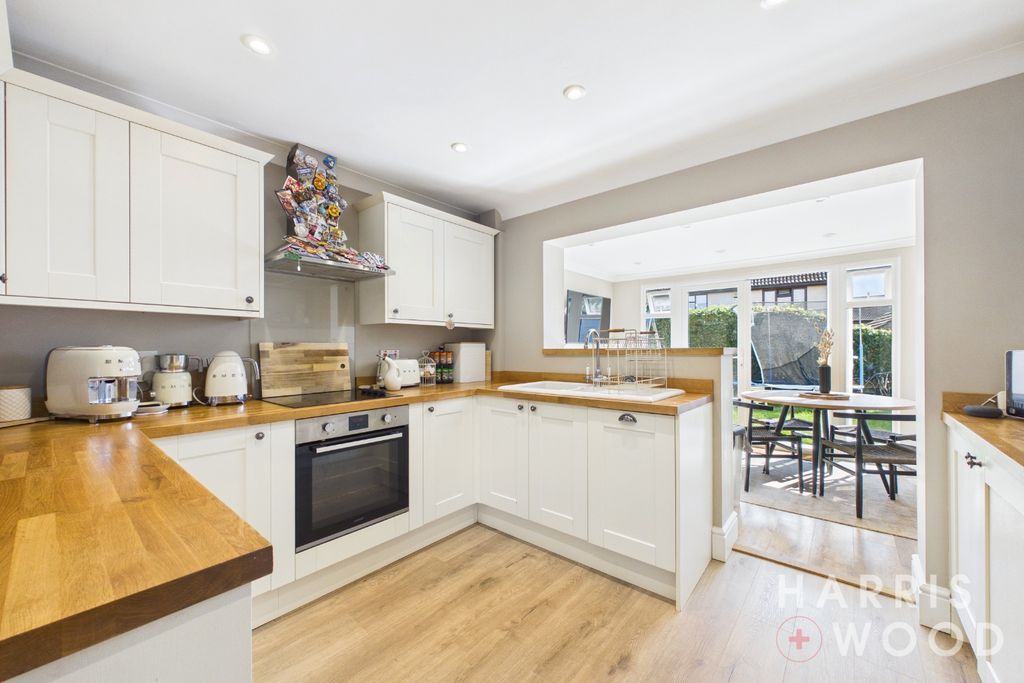 Property photo 3 of 24 5538993
