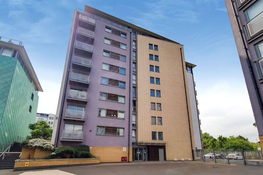 Property photo 1 of 9