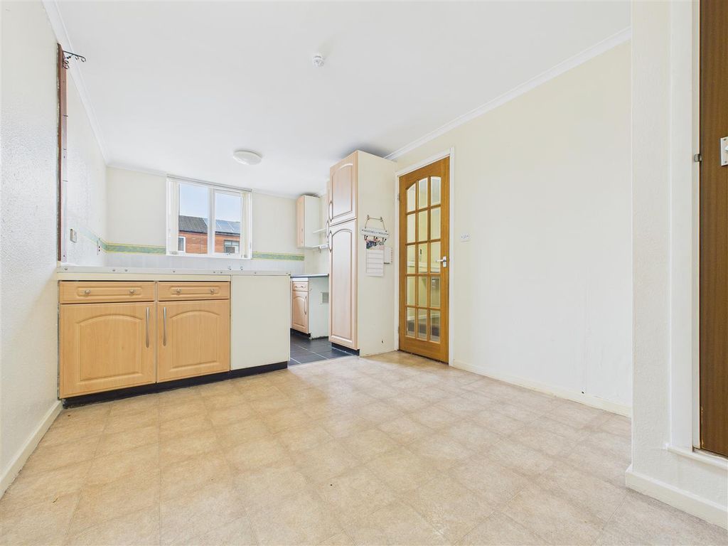 Property photo 3 of 12 Cam02453G0-Pr0127-Still007.Jpg