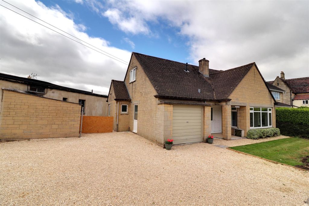 Property photo 2 of 14