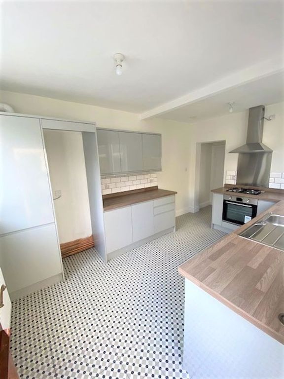 Property photo 3 of 16 Photo 16