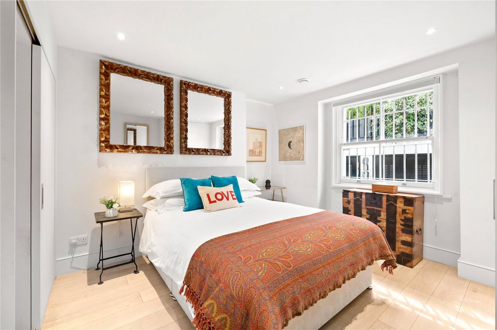 Property photo 2 of 6 Picture No. 40