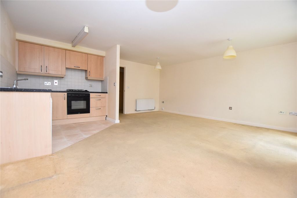 Property photo 3 of 12 Picture No. 30